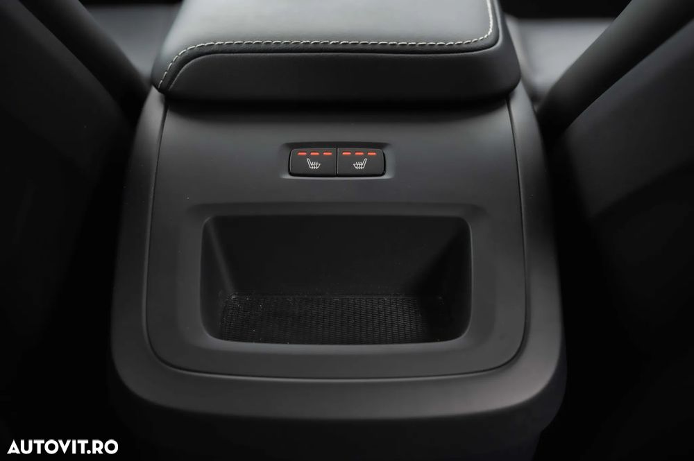 Volvo V60 B4 MHEV AT Ultimate Dark - 37