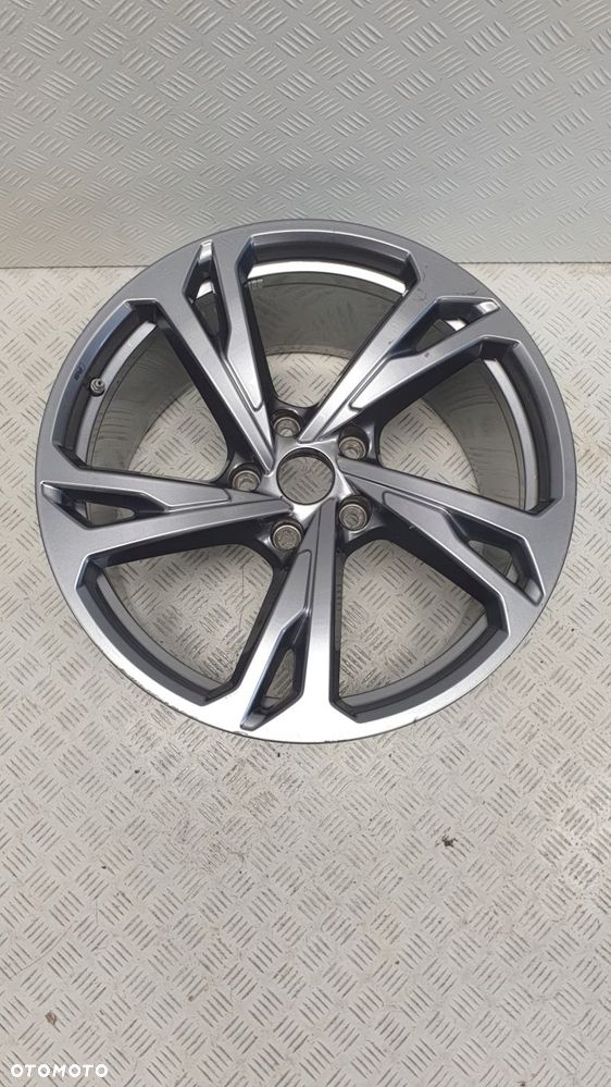audi rs e-tron gt 4j3 felga aluminiowa 11jx20h2 et60 5x130 4j3601025am - 1
