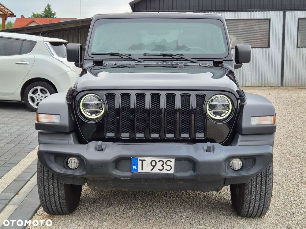 Jeep Wrangler - 2