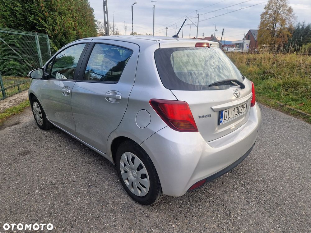 Toyota Yaris - 4