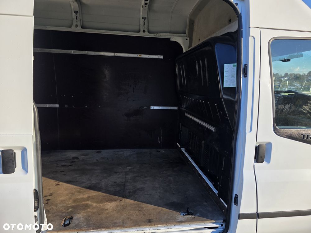 Ford Transit - 13