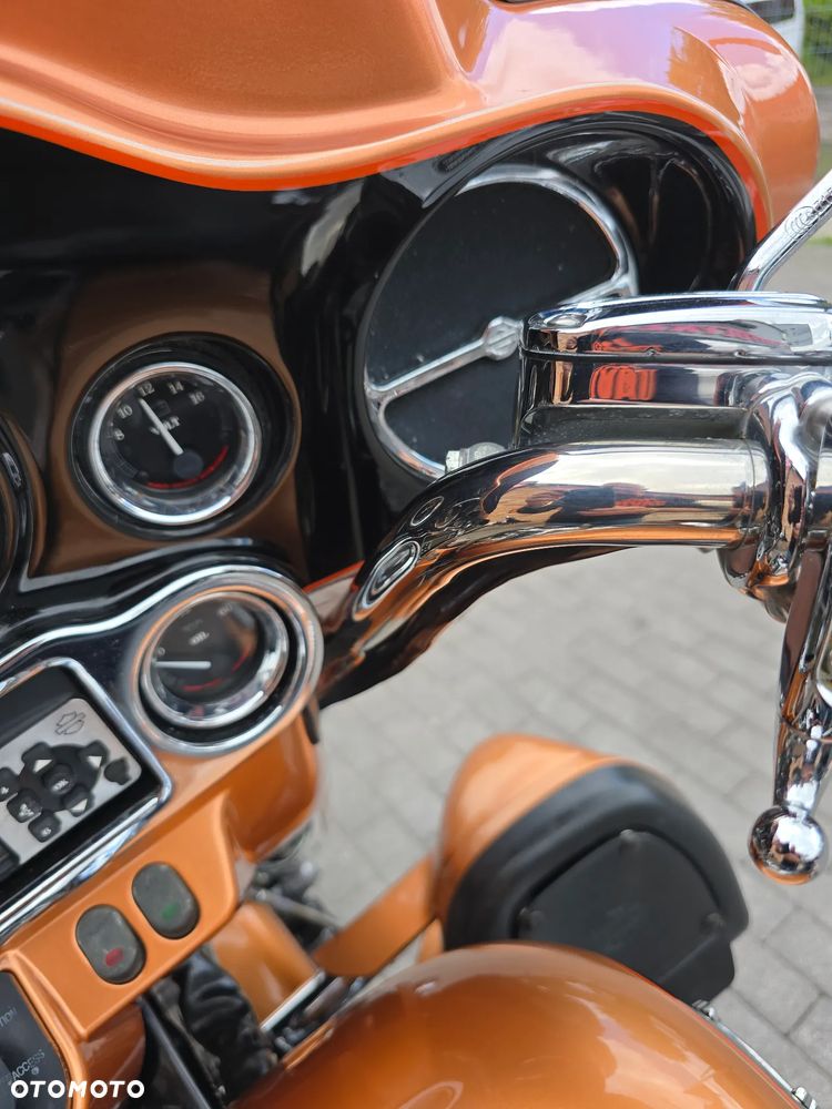 Harley-Davidson FLHTCU Ultra - 19