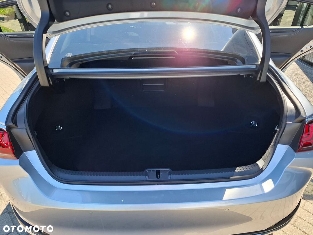 Lexus ES 300h Business Edition - 24