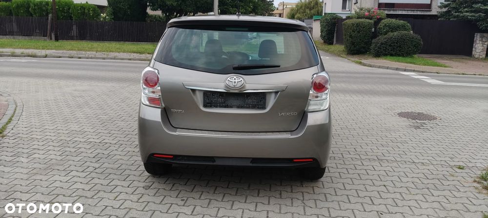 Toyota Corolla Verso - 6
