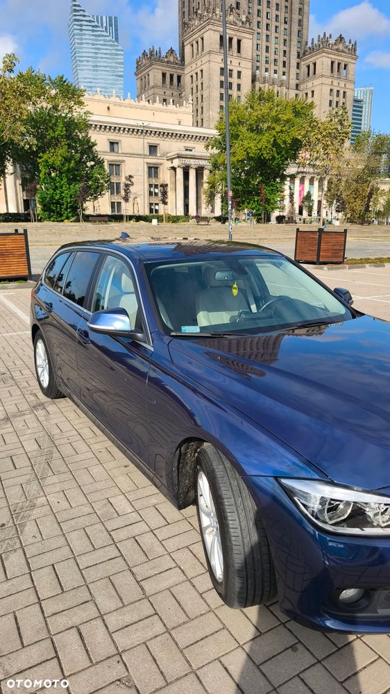 BMW Seria 3 318d - 15