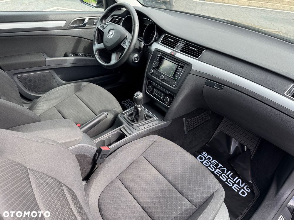 Skoda Superb 2.0 TDI Elegance - 27