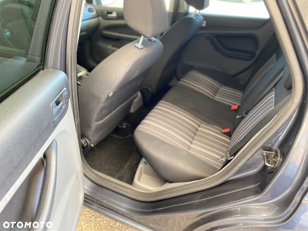 Ford Focus 1.6 Amber X - 14