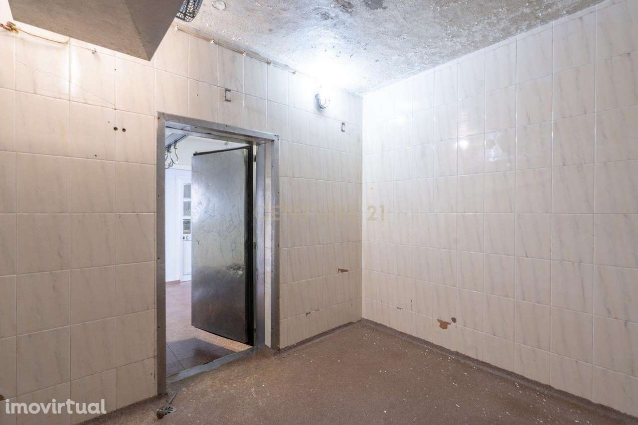 Loja Moderna em Lousã - Arrendamento - Grande imagem: 5/53