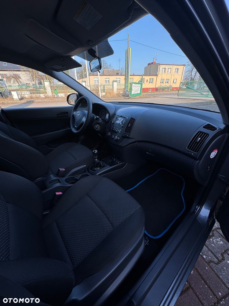 Hyundai i30 1.4 Team 08 - 6