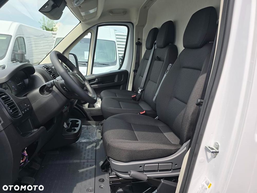 Opel Movano - 8