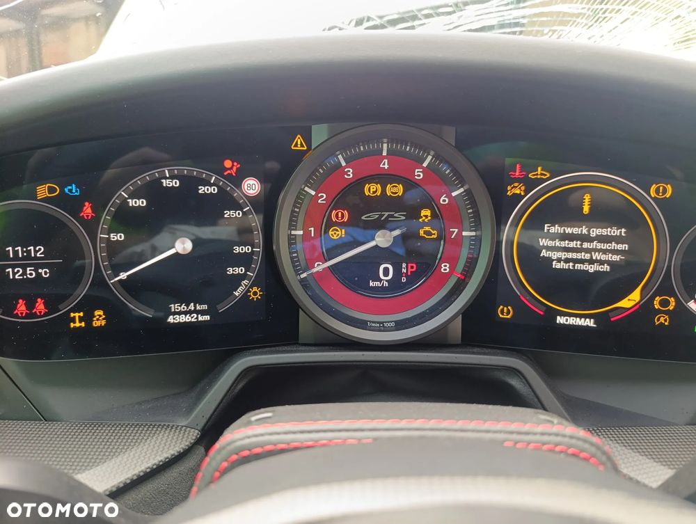 Porsche 911 Carrera 4 GTS PDK - 8