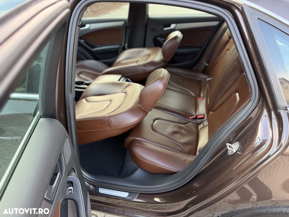 Audi A4 2.0 TDI DPF clean multitronic Ambiente - 12