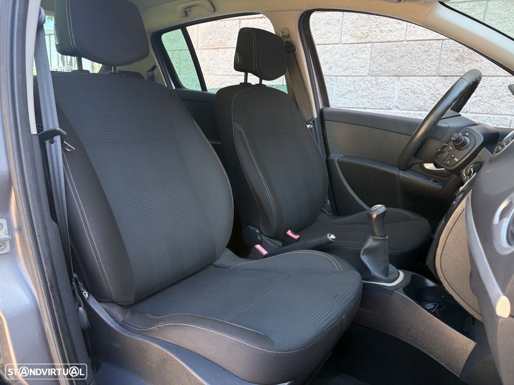 Renault Clio 1.2 16V Dynamique S - 5