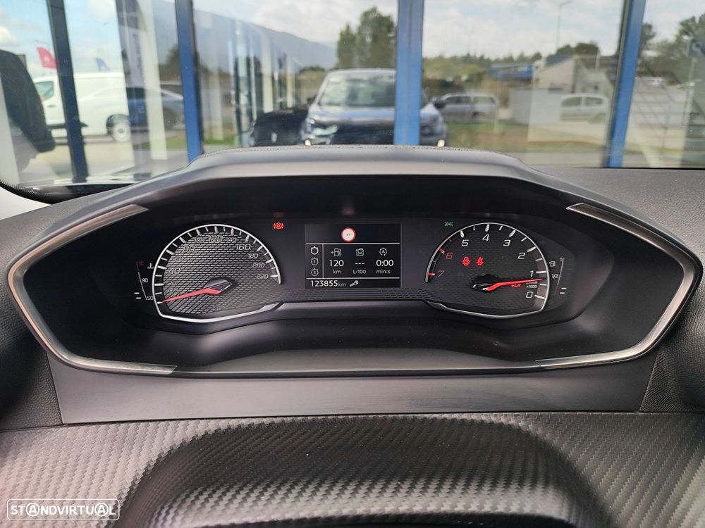 Peugeot 2008 1.2 PureTech Active Pack - 19
