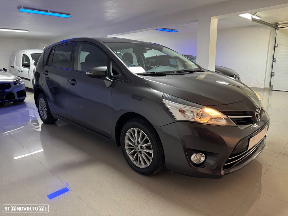 Toyota Verso 1.6 D-4D Exclusive - 29