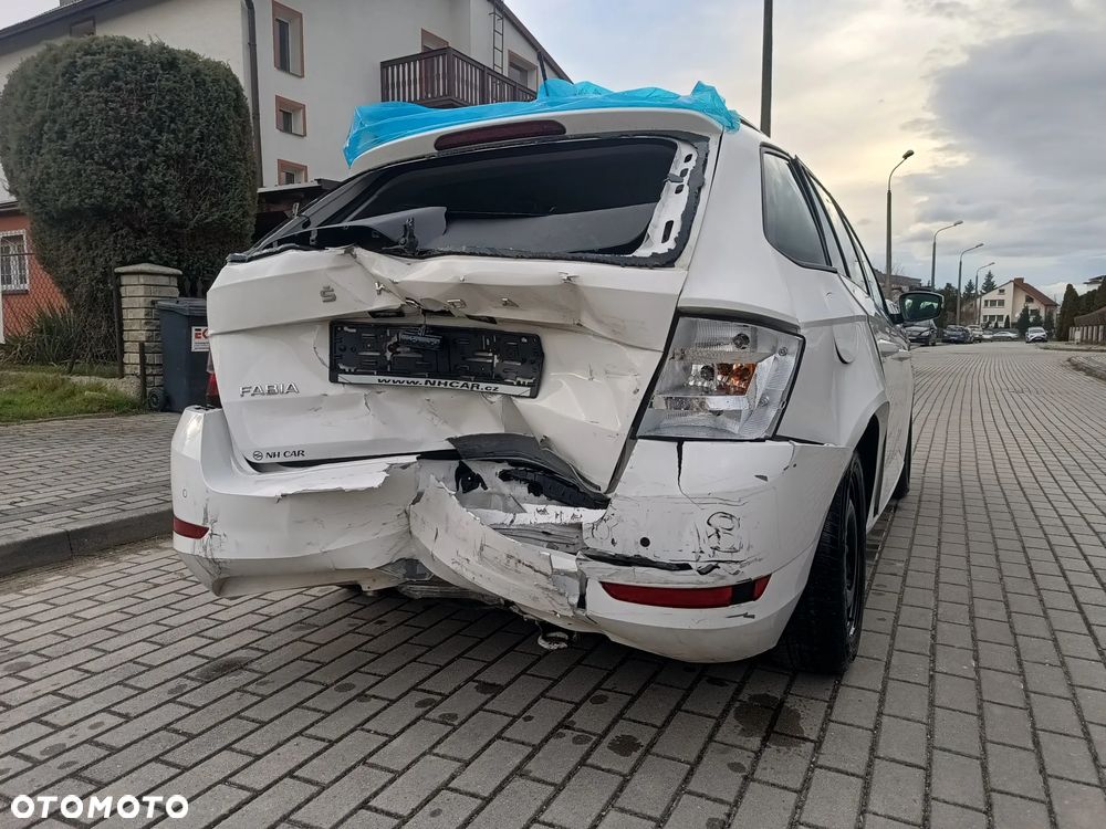 Skoda Fabia 1.0 TSI Ambition Plus - 10
