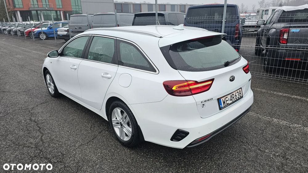 Kia Ceed 1.6 CRDi SCR M DCT - 3