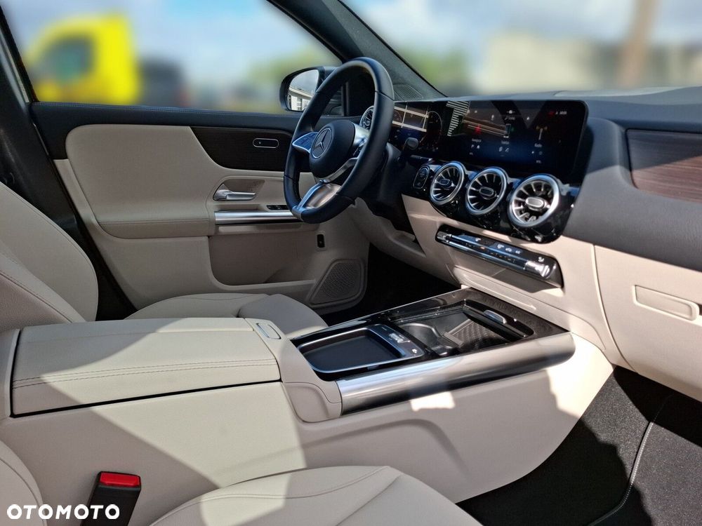 Mercedes-Benz GLA 200 d Progressive - 16