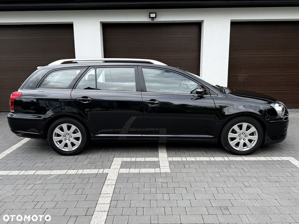 Toyota Avensis 1.8 VVT-i Combi - 9