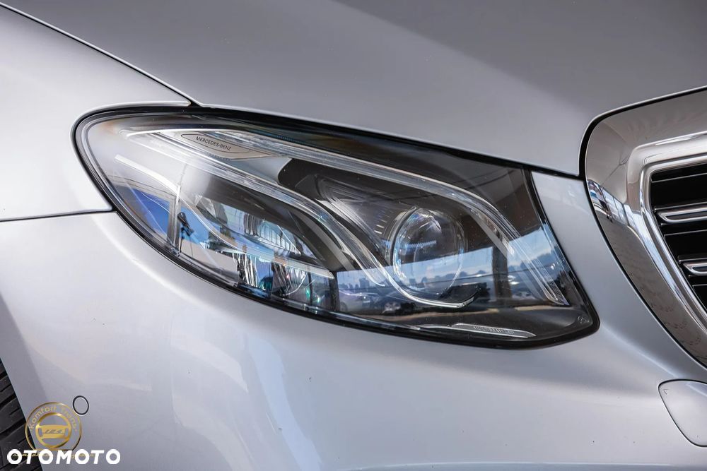 Mercedes-Benz Klasa E 220 d 4-Matic 9G-TRONIC - 9