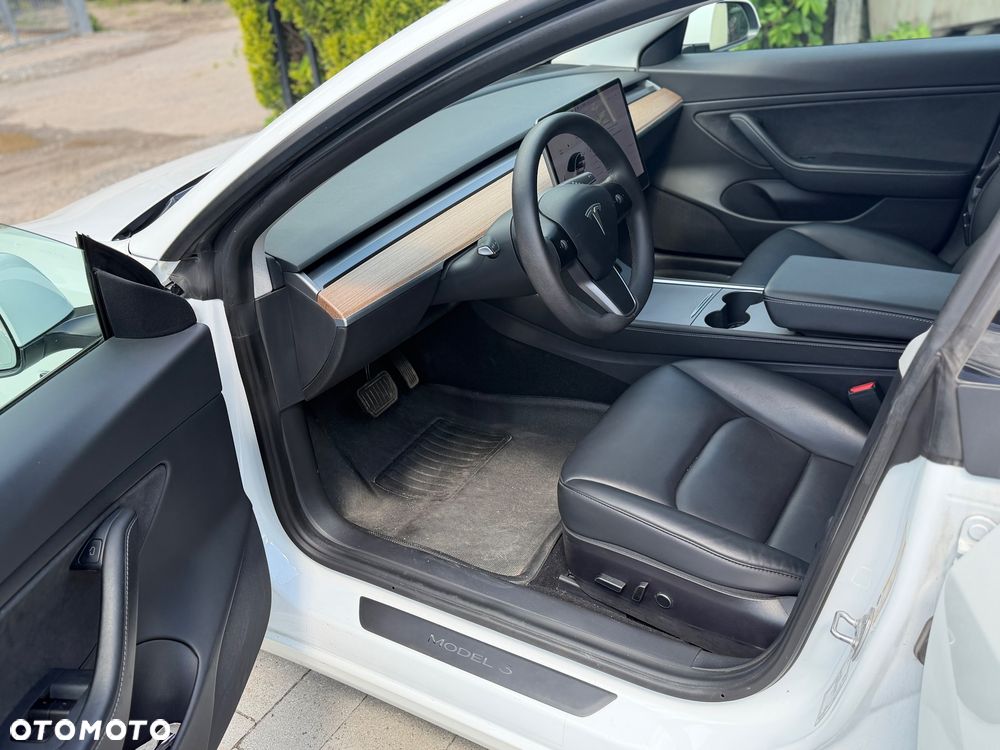 Tesla Model 3 Long Range AWD - 9