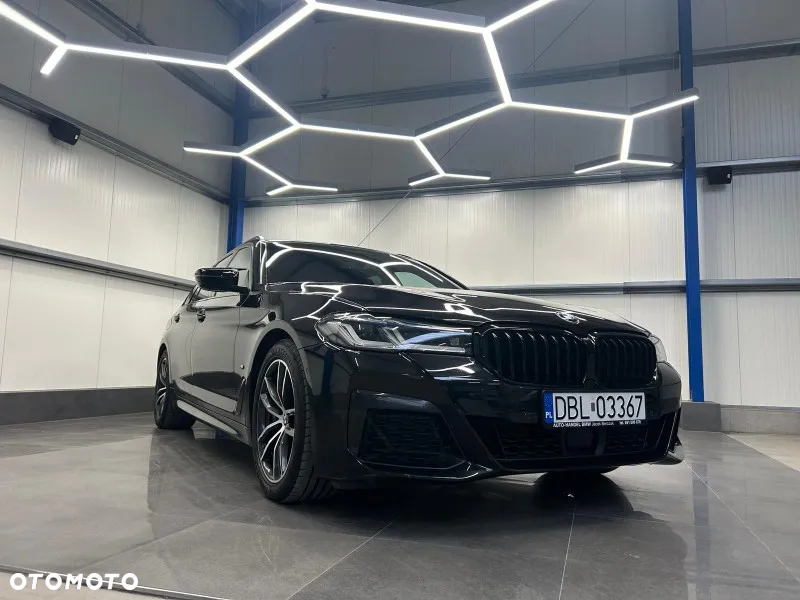 BMW Seria 5 540d xDrive Touring - 9