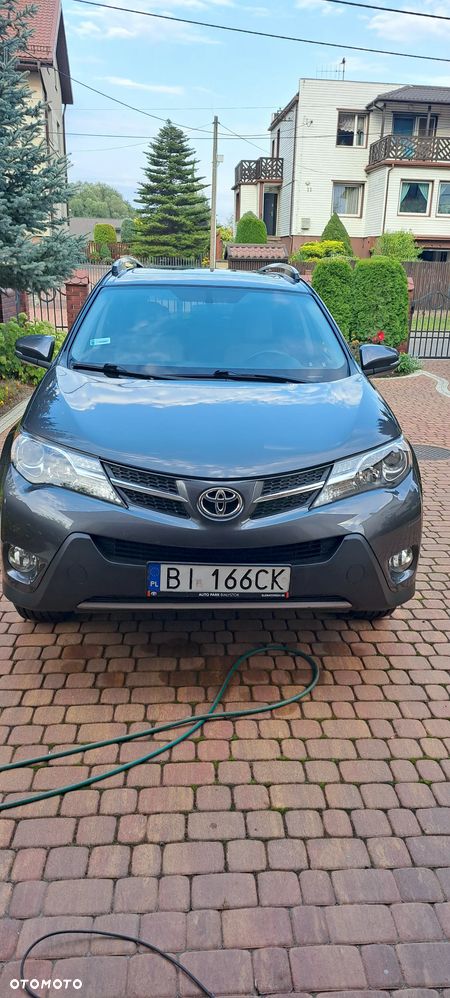 Toyota RAV4 2.5 XLE - 11