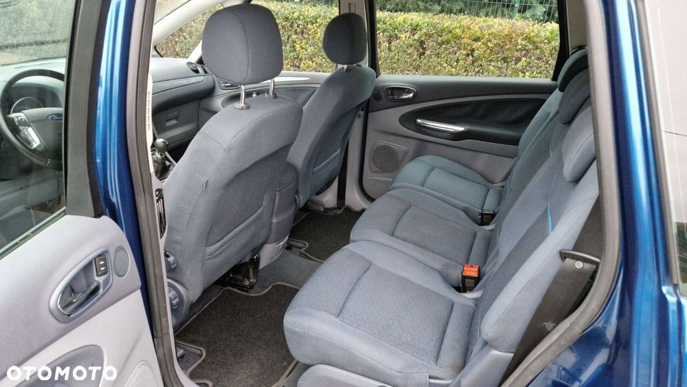Ford S-Max - 14