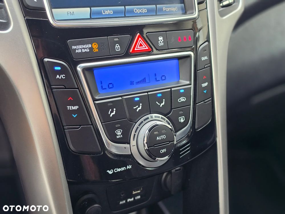 Hyundai i30 - 24