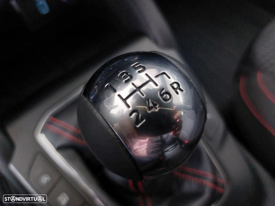 Ford Focus SW 1.0 EcoBoost ST-Line - 33