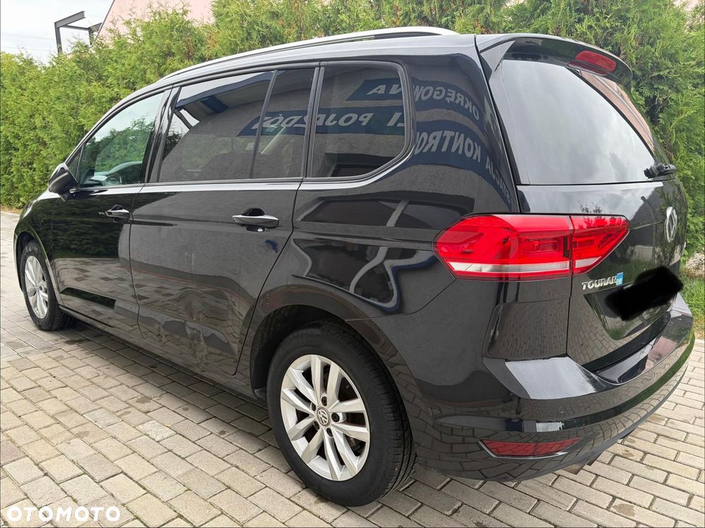 Volkswagen Touran - 5