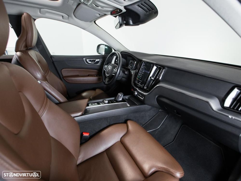 Volvo XC 60 2.0 T8 PHEV Momentum Plus AWD - 9