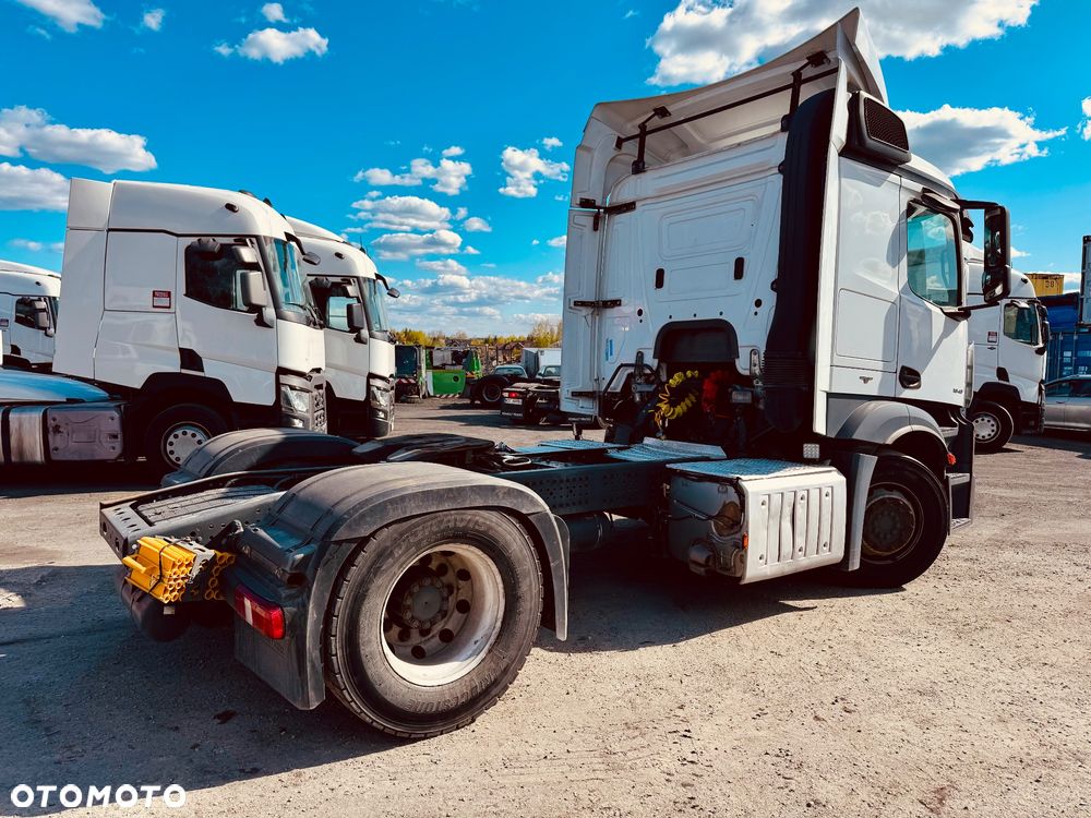 Mercedes-Benz Actros - 3