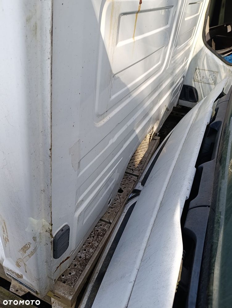 KABINA DZIENNA Anglik MERCEDES ATEGO - 4