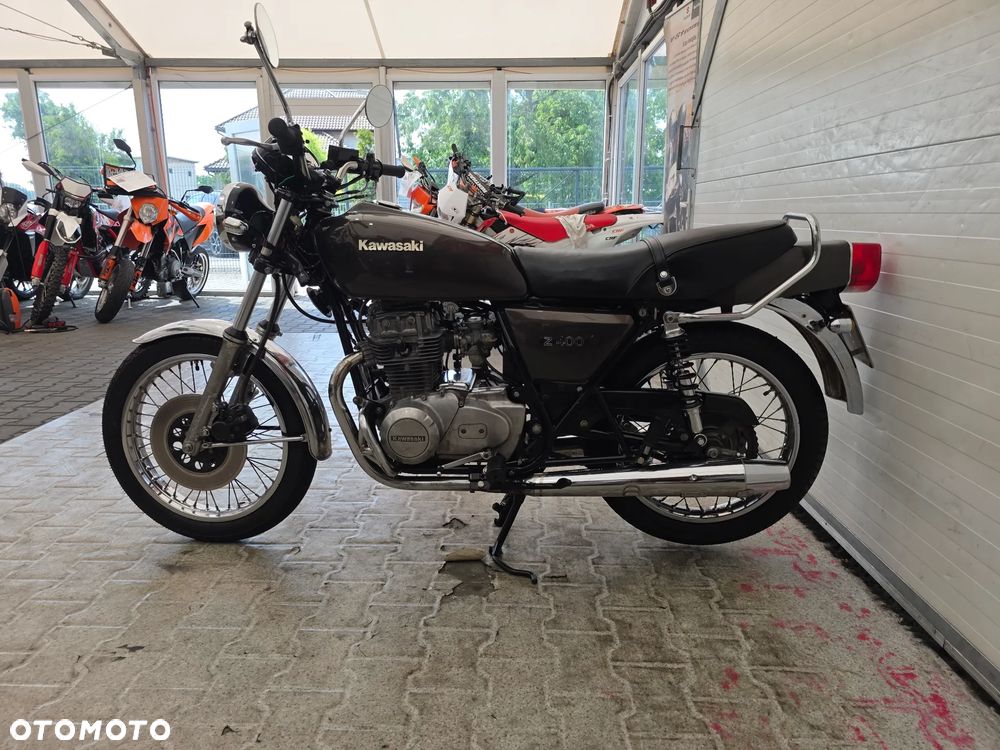 Kawasaki Z - 17