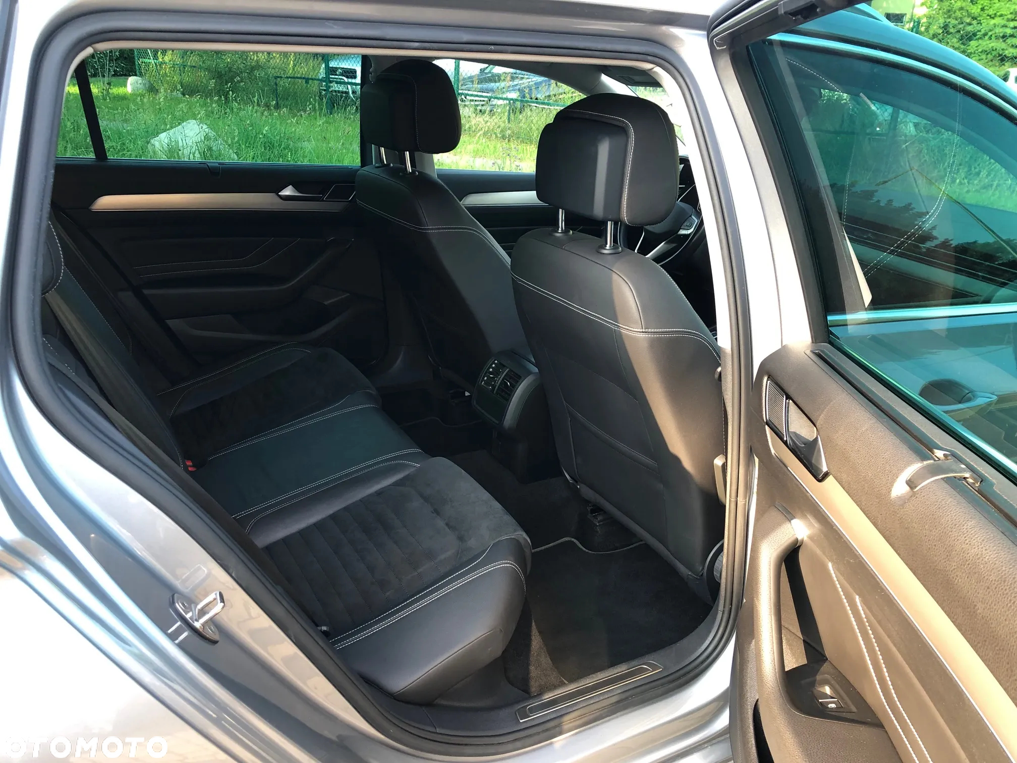 Volkswagen Passat 1.5 TSI EVO Elegance DSG - 9