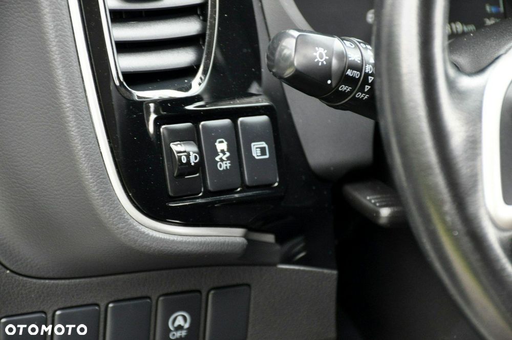 Mitsubishi Outlander - 36