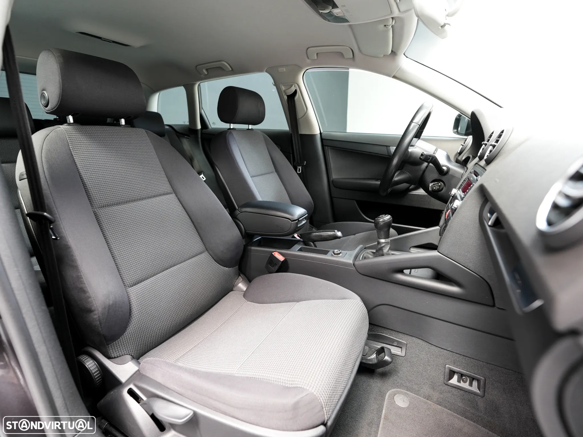 Audi A3 Sportback 1.9 TDi Attraction - 4