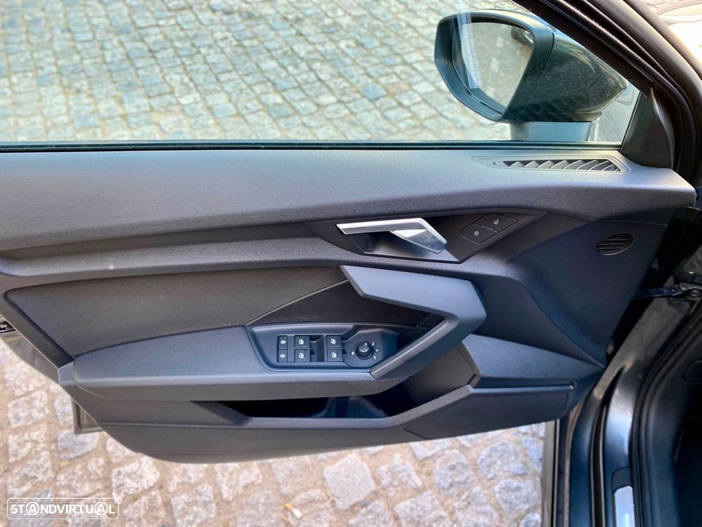 Audi A3 Limousine 30 TFSI S line S tronic - 12