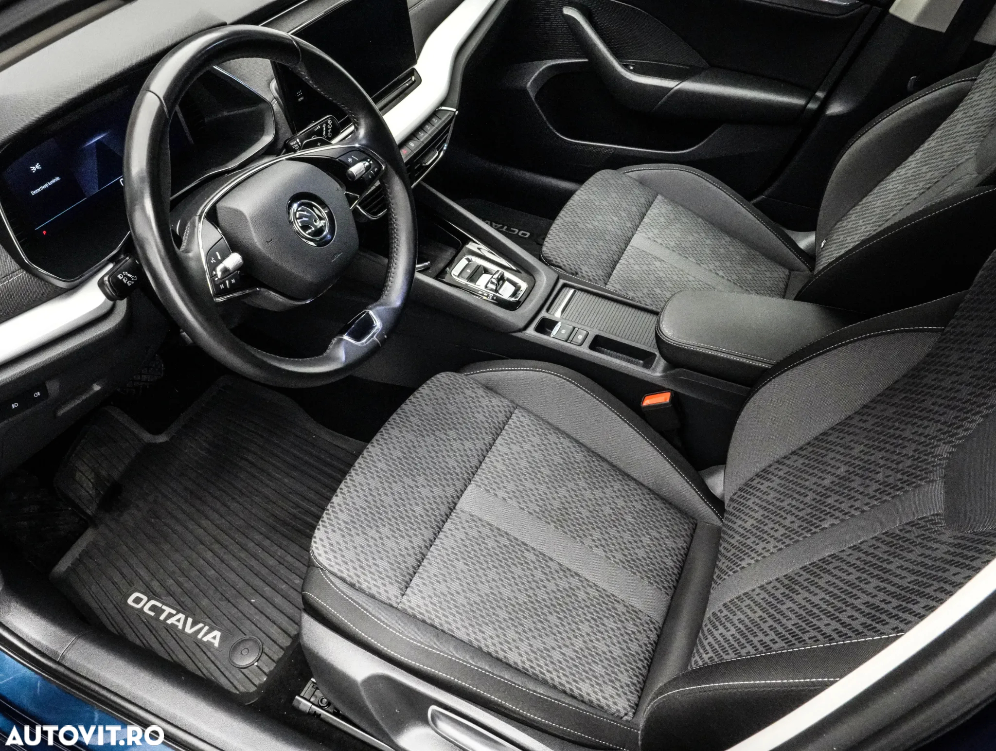 Skoda Octavia Combi 2.0 TDI DSG Style - 9