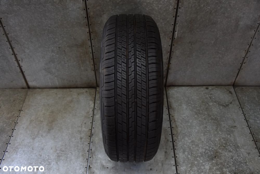 OPONA 235/65/17 - 1