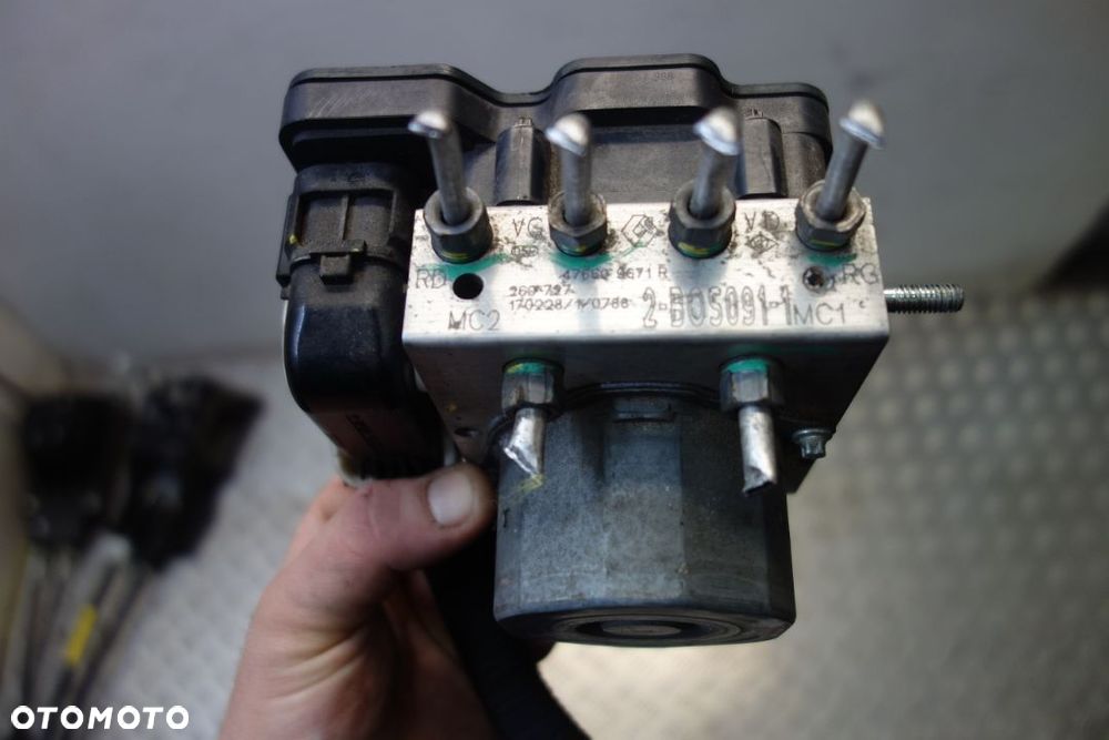 POMPA ABS DACIA DUSTER I 2017 ROK 1.6 BENZYNA