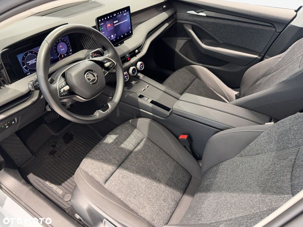 Skoda Superb 2.0 TDI SCR Essence DSG - 12