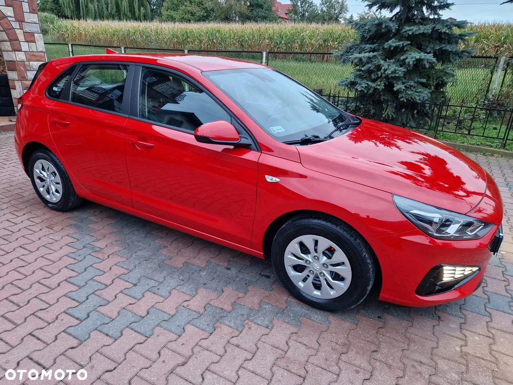 Hyundai i30 1.5 DPI Classic + - 38