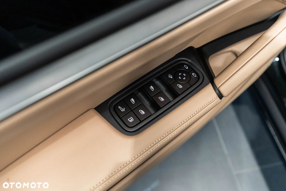 Porsche Cayenne S E-Hybrid PHEV - 19