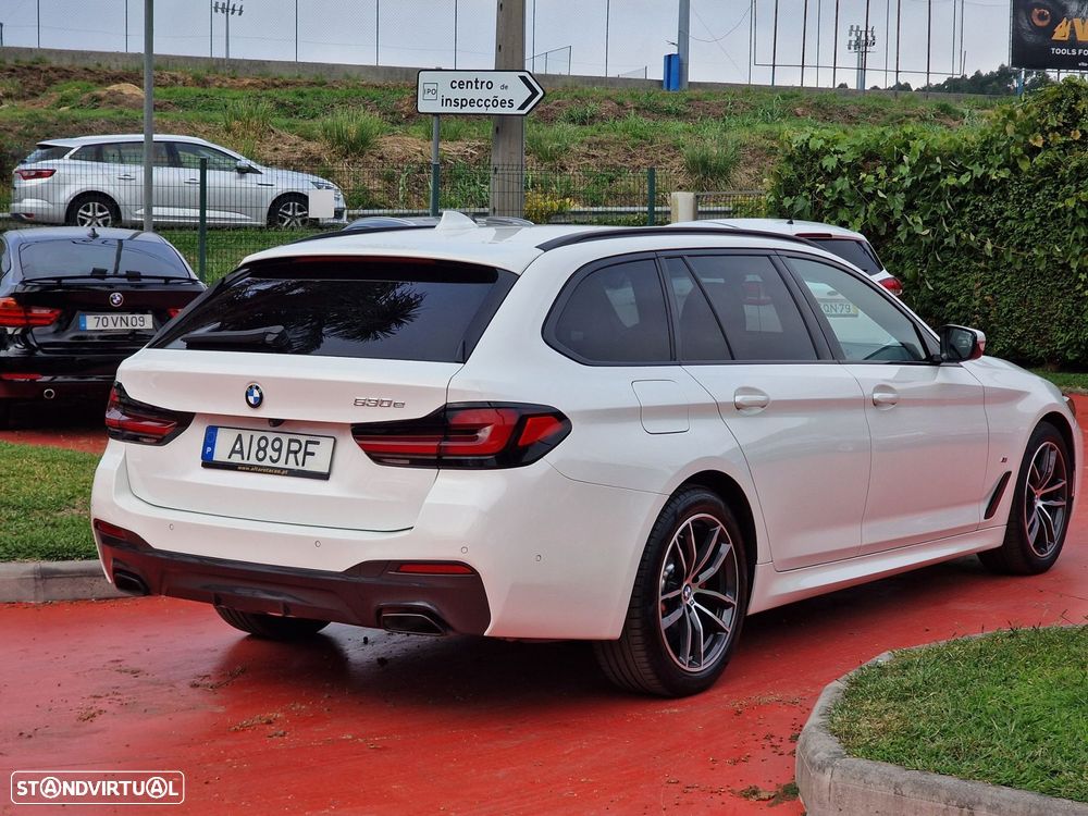 BMW 530 e Pack Desportivo M - 4