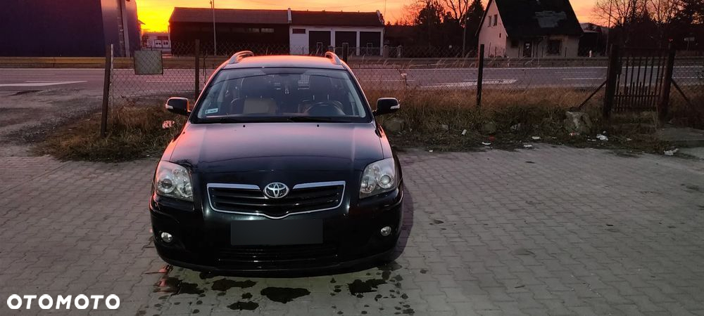 Toyota Avensis 2.0 D-4D - 2