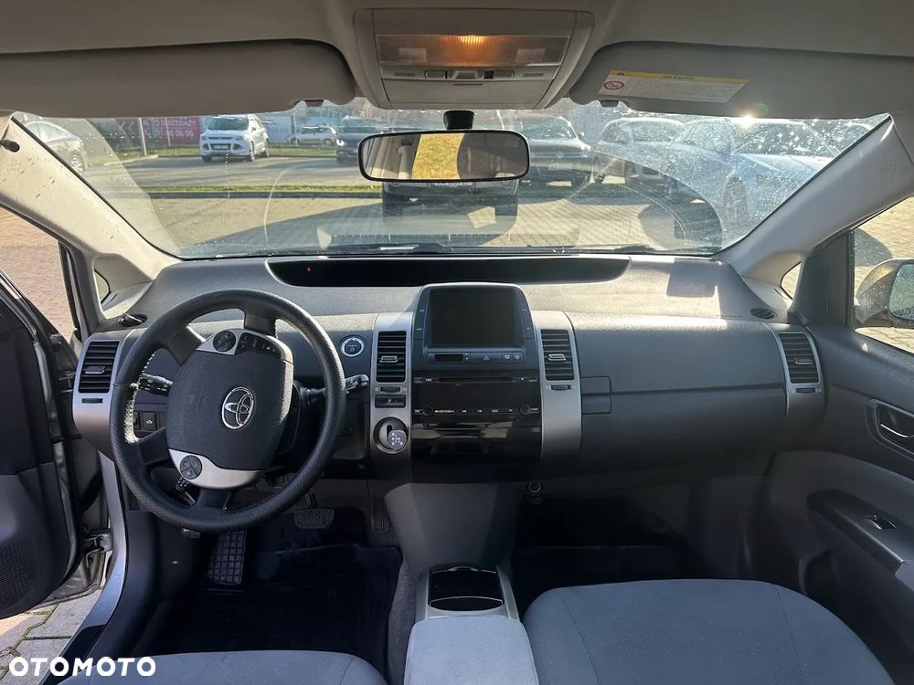 Toyota Prius 1.5 VVT-i Sol - 13