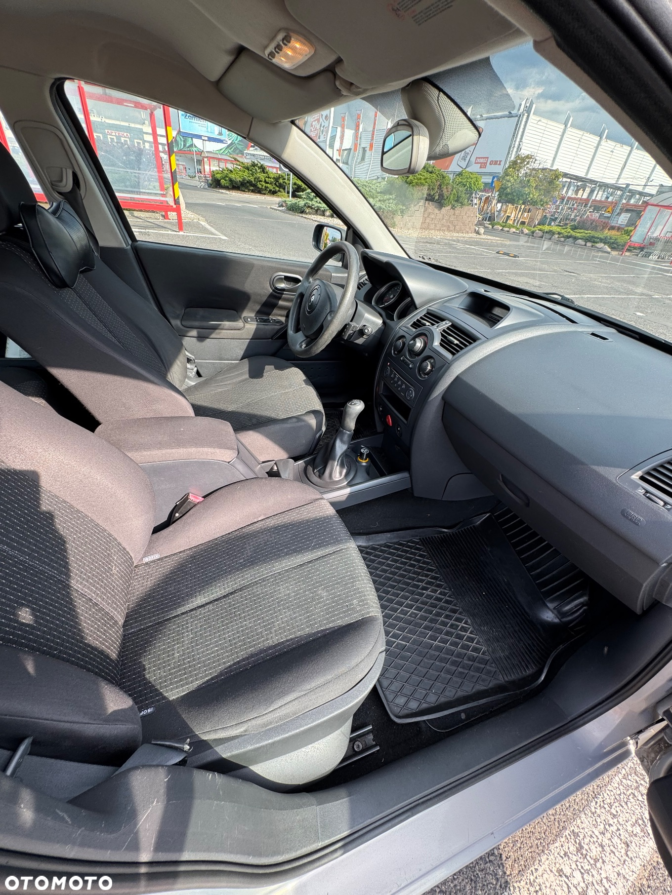 Renault Megane 1.6 Avantage - 11