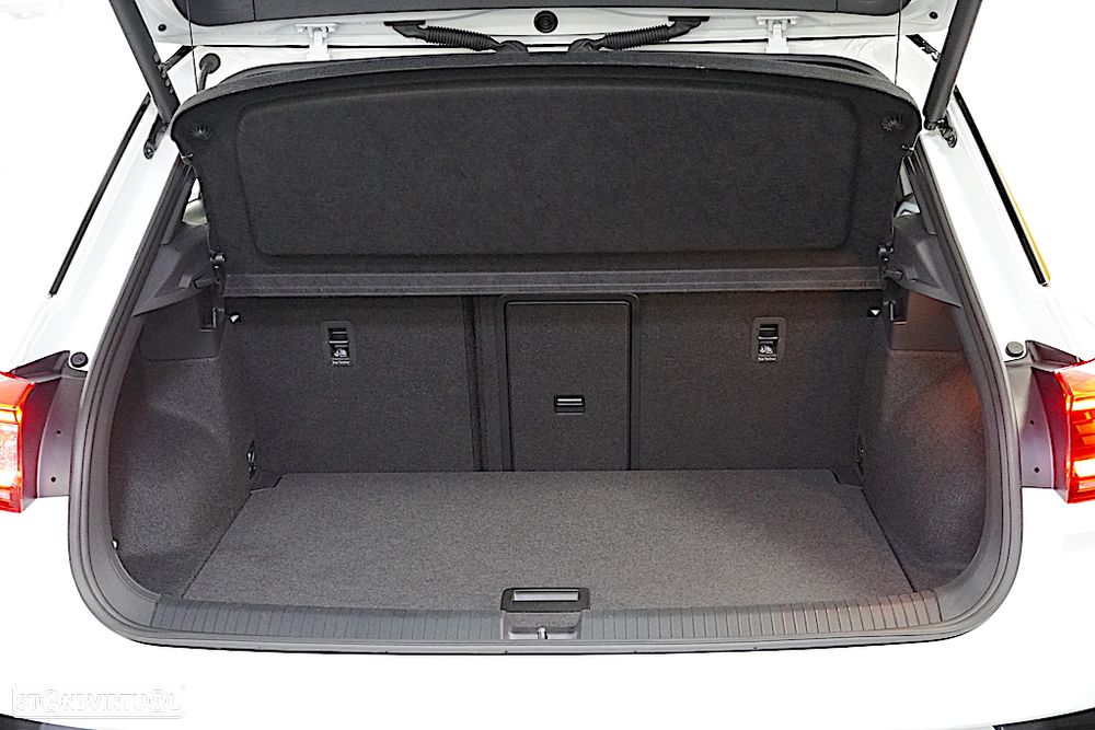 VW T-Roc 1.5 TSI R-Line DSG - 12